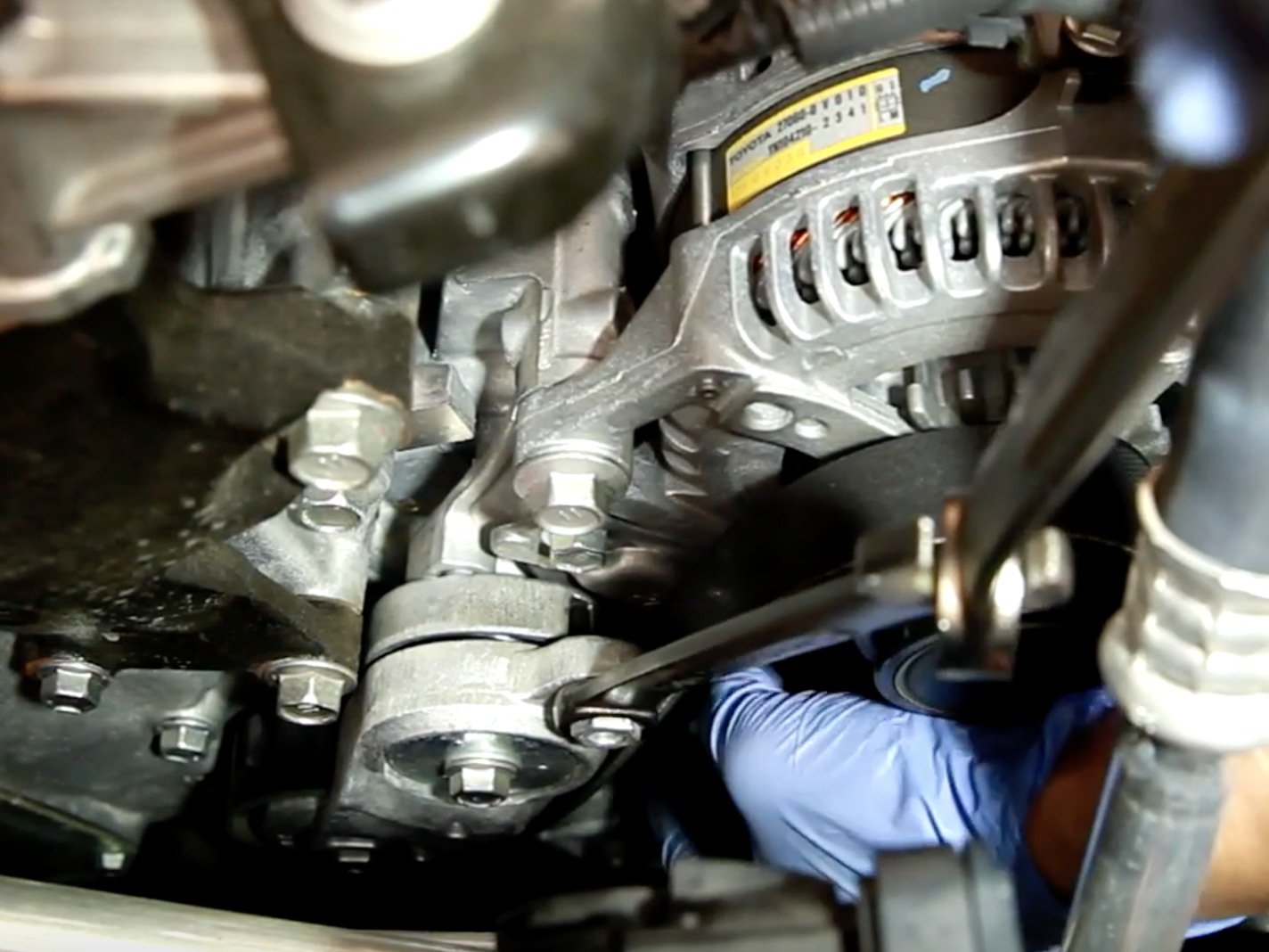 See P0995 in engine